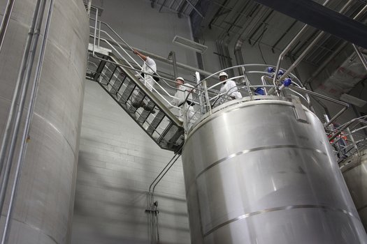 Capacitive load cells are used for accurate level measurement on silos